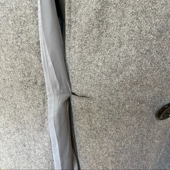 VINTAGE | Long woollen coat with shoulder and sleeve details | Size 14 - Picture 14 of 16